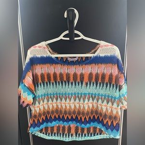 Body Central Short Sleeved Crop Top